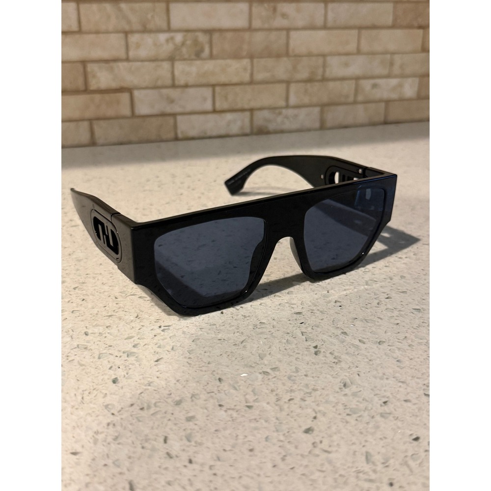 Fendi O'Lock FE40108U Black Rectangle Sunglasses Blue Lens Women Authentic